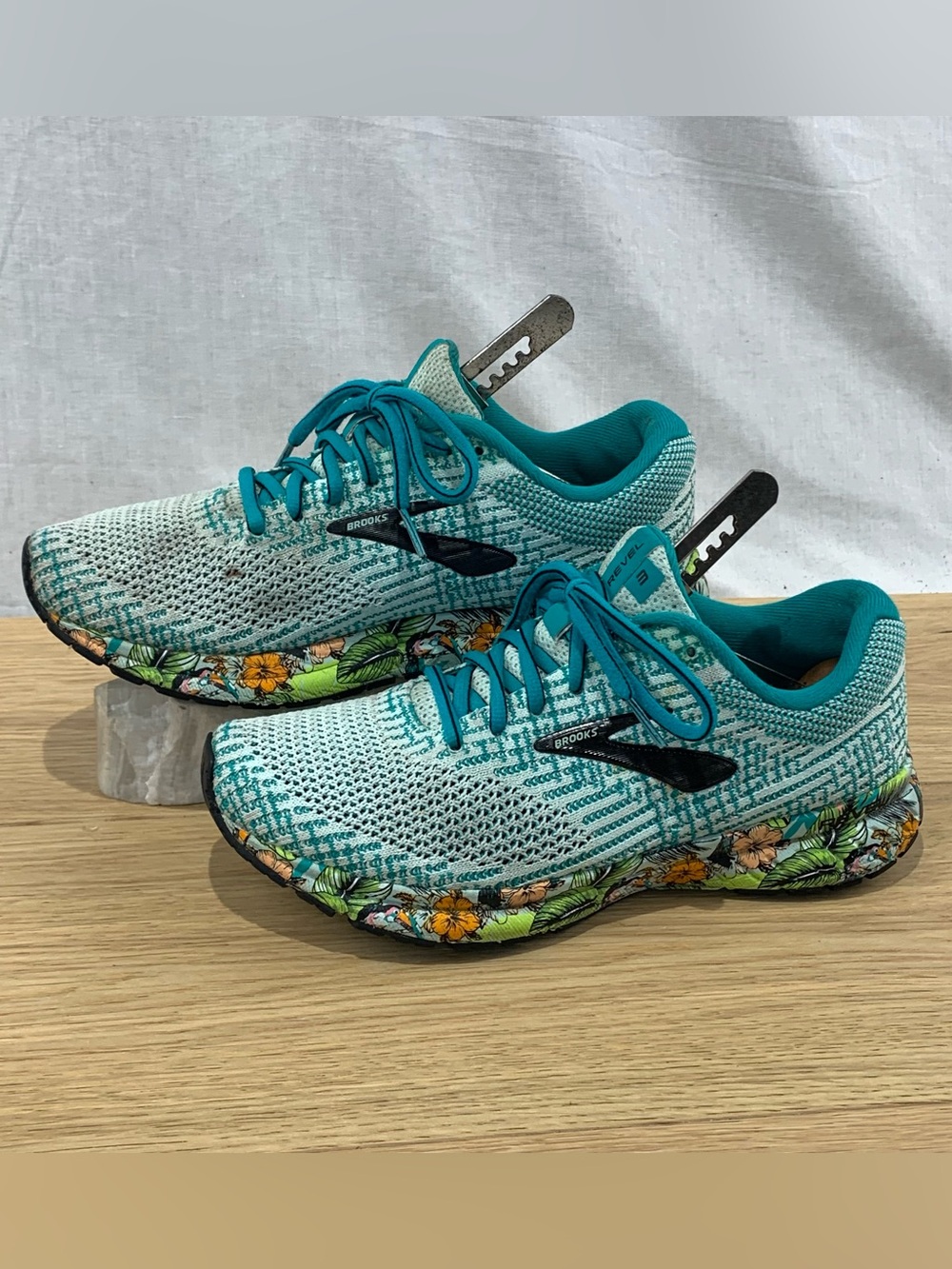 Brooks Revel 3 Womens Size 7.5 B Tropical Floral Teal Running Shoes 1203021B453